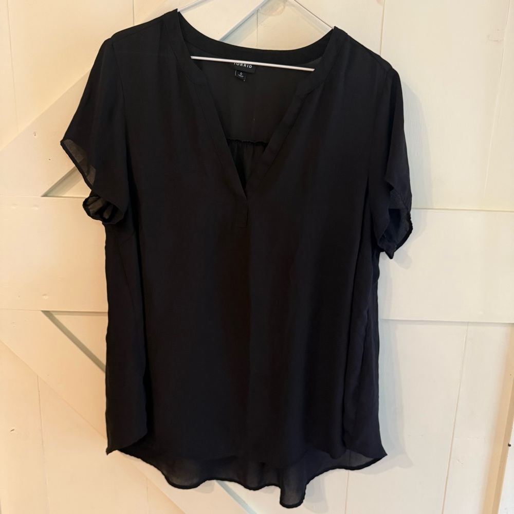 Torrid Black Blouse Womens Size 0 Sheer Short Sleeve V-Neck Top Chic